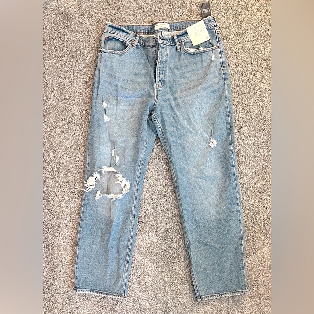 Abercrombie & Fitch - 👖 High Rise Ripped Dad Jeans - Picture 2 of 5